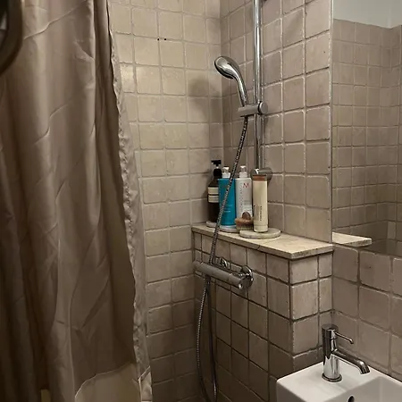 Bright, Child-friendly, Balcony, 50 Meters From The Subway *