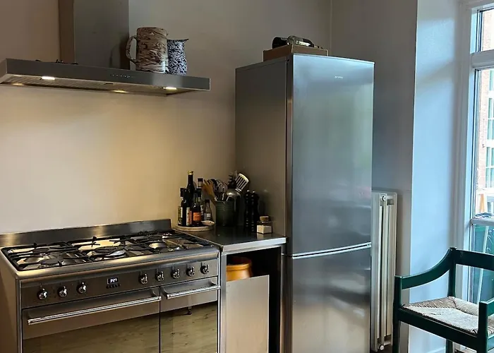 Bright, Child-friendly, Balcony, 50 Meters From The Subway