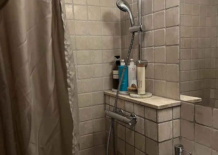 Bright, Child-friendly, Balcony, 50 Meters From The Subway *